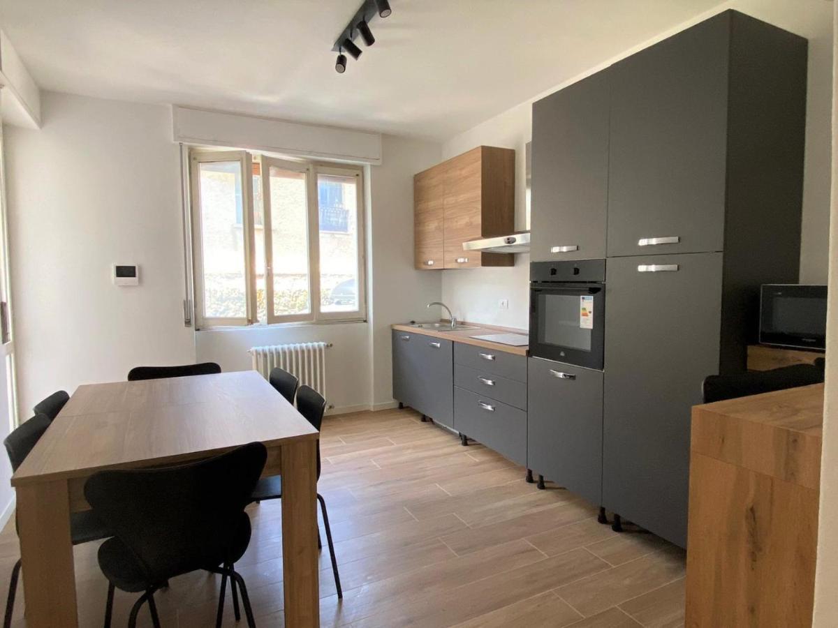 מנדלו דל לאריו Villa The Swan - Composed By 2 Apartments מראה חיצוני תמונה