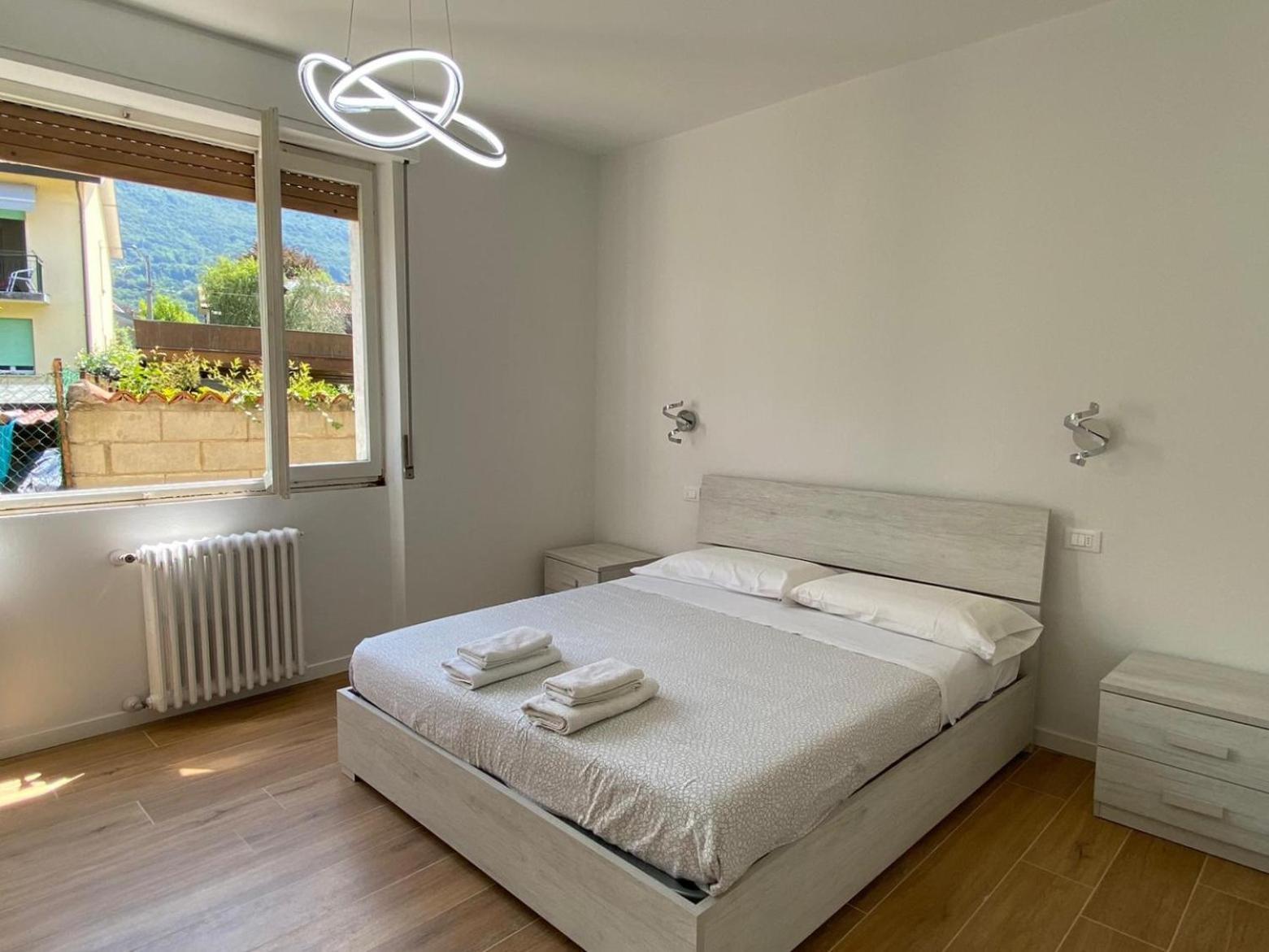 מנדלו דל לאריו Villa The Swan - Composed By 2 Apartments מראה חיצוני תמונה
